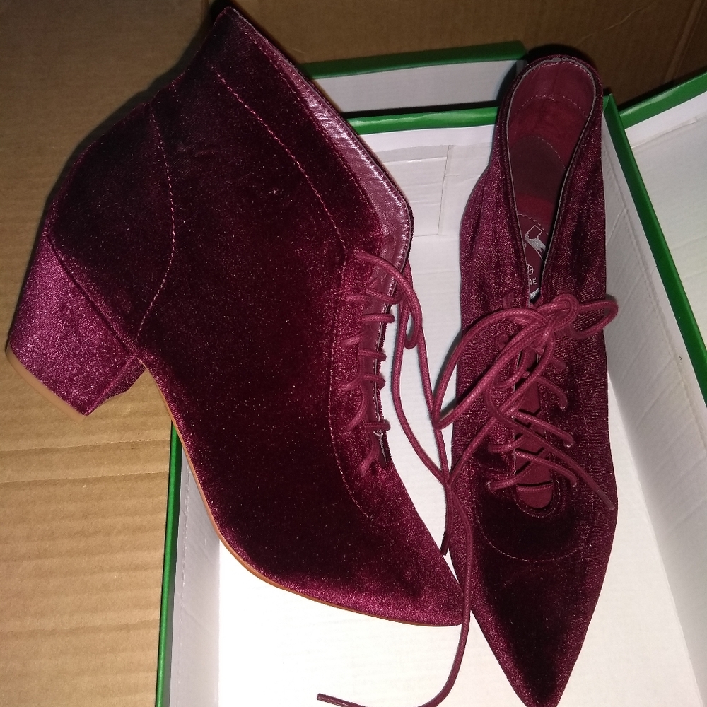 ♥️LAST PAIR♥️🌿VELVET BOOTIES🌿 - Picture 3 of 5